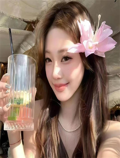 亚洲AV无码久久精品成人_加藤罗莎快播_a不卡免费手机在线观看